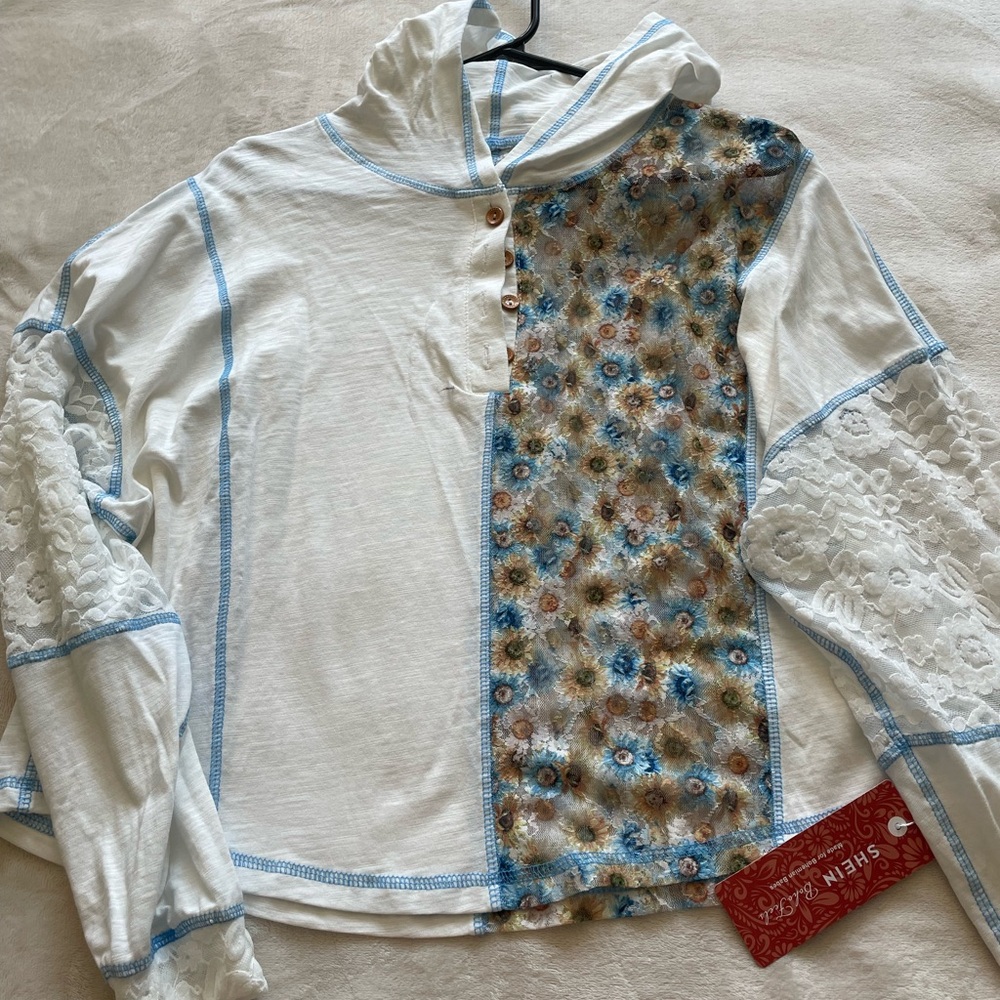 SHEIN Blue Floral Lace Sleeve Top